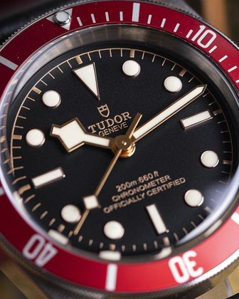 TUDOR Black Bay