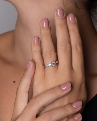 BIJOU PRECIEUX Solitaire 4 griffes