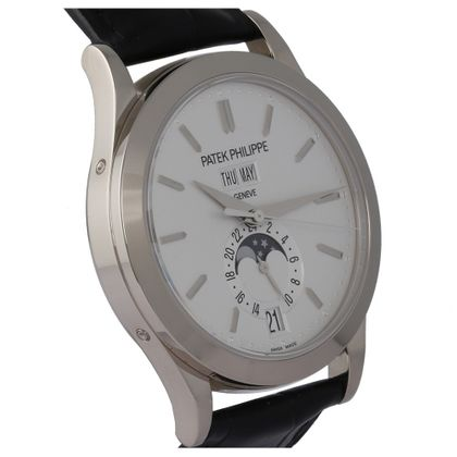 PATEK PHILIPPE Annual Calendar Complication