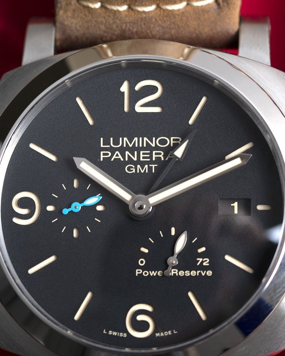 PANERAI Luminor GMT Power reserve
