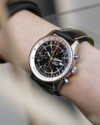 BREITLING Navitimer World