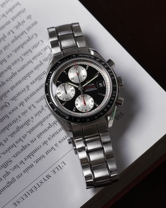OMEGA Speedmaster Date