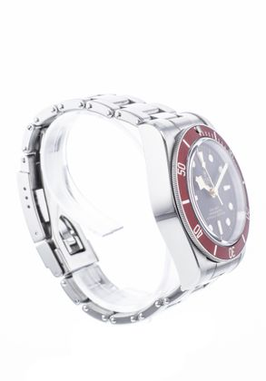 TUDOR Black Bay Red