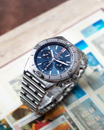 BREITLING Chronomat B01-42
