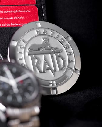 OMEGA Speedmaster Raid Edition
