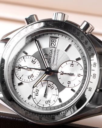 OMEGA Speedmaster Date