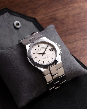 VACHERON CONSTANTIN Overseas