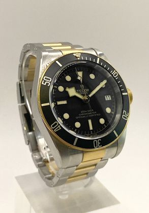 TUDOR Black Bay