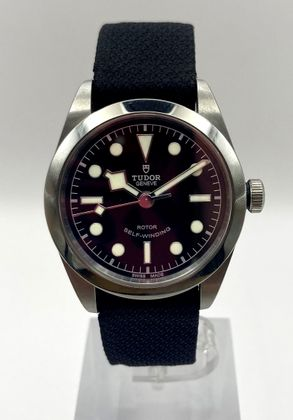 TUDOR Black Bay 36