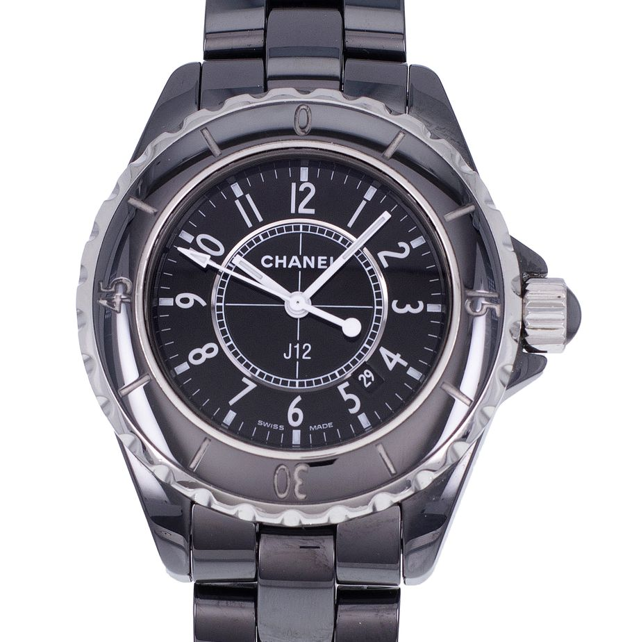 CHANEL J12 33 mm Quartz