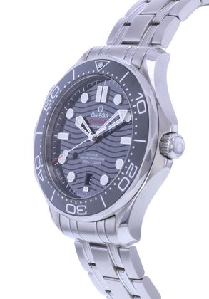 OMEGA Seamaster Diver 300 m Co-Axial Master Chronometer