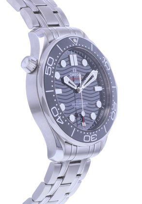 OMEGA Seamaster Diver 300 m Co-Axial Master Chronometer