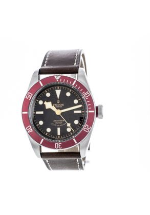 TUDOR Black Bay Red
