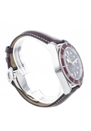TUDOR Black Bay Red