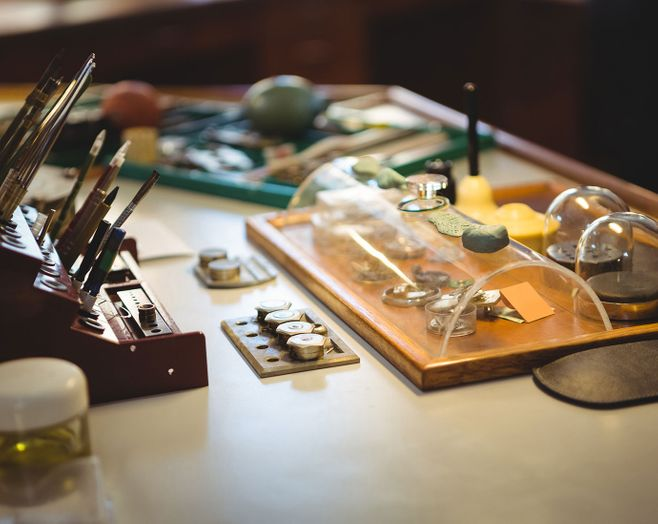 We carry out all repairs and interventions on your timepiece